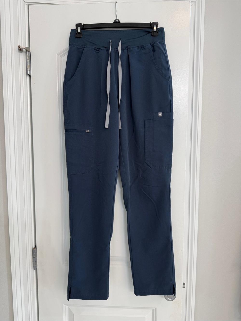 Figs Women's Straight Leg Scrub Pants - Navy Blue